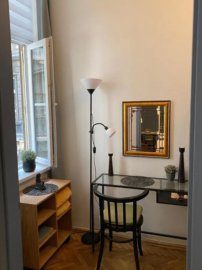 Downtown Lair Apartment Budapest